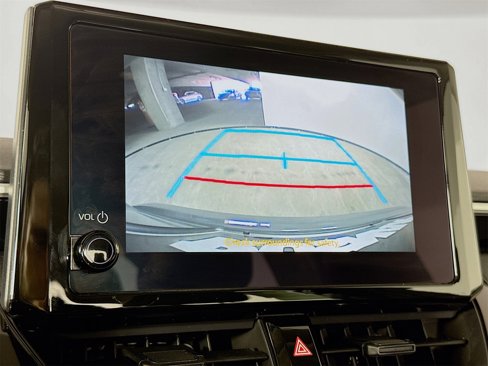 Used 2025 Toyota Corolla LE image 14