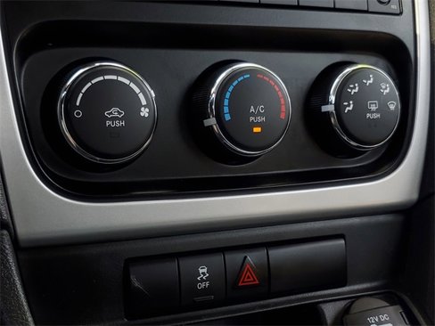 Used 2011 Dodge Caliber Mainstreet image 21