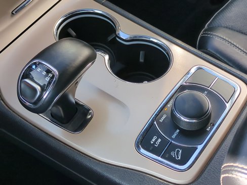 Used 2014 Jeep Grand Cherokee Limited w/ Luxury Group II image 23