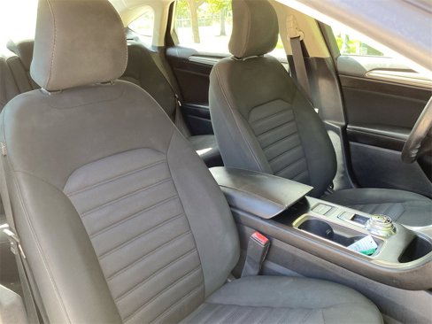 Used 2019 Ford Fusion SE image 31