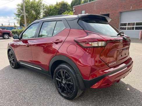 Used 2022 Nissan Kicks SR image 3