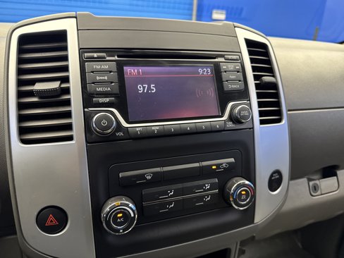 Used 2016 Nissan Frontier SV image 18