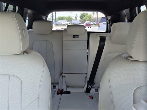 Certified 2022 Mercedes-Benz GLB 250 4MATIC image 23