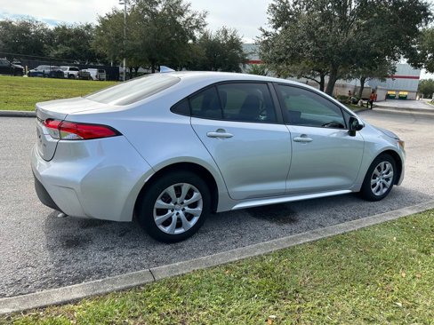 Used 2023 Toyota Corolla LE image 5