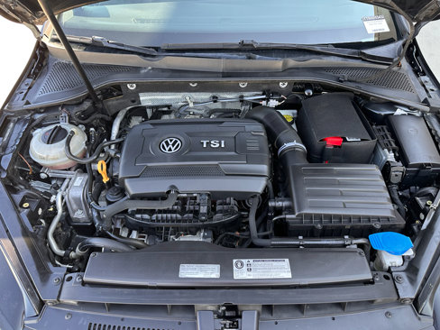 Used 2016 Volkswagen GTI SE image 29
