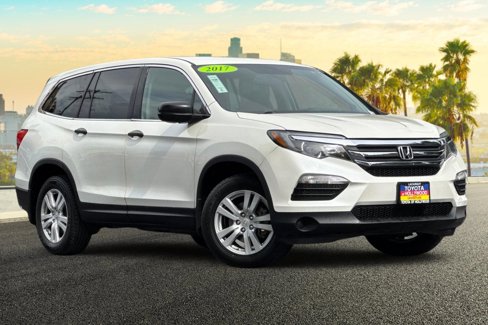 Used 2017 Honda Pilot LX image 2