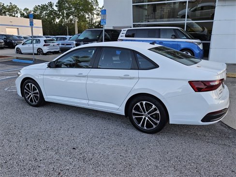 Certified 2024 Volkswagen Jetta Sport image 5