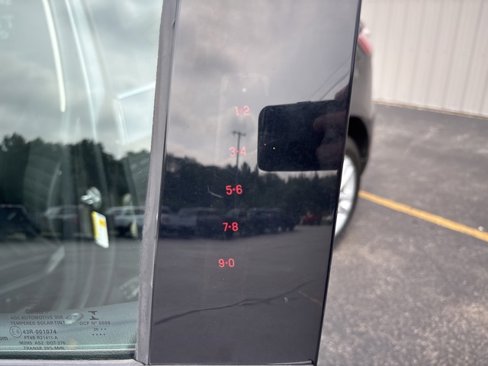 Used 2020 Ford Edge SEL image 9