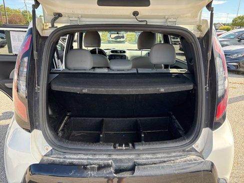 Used 2016 Kia Soul + image 23