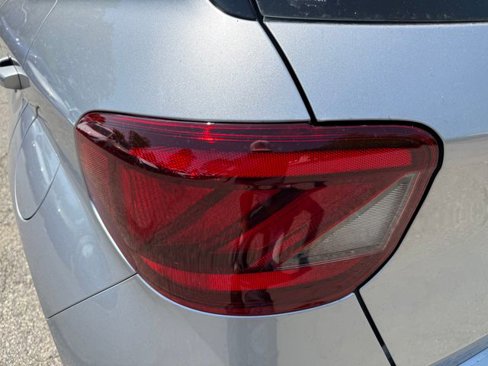 New 2025 Hyundai Venue SE image 11