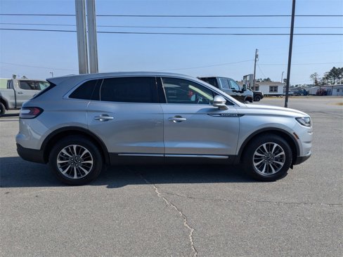 Used 2023 Lincoln Nautilus Reserve image 3