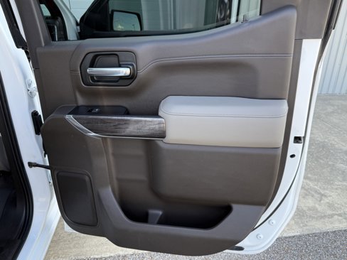 Used 2020 Chevrolet Silverado 1500 LTZ image 30