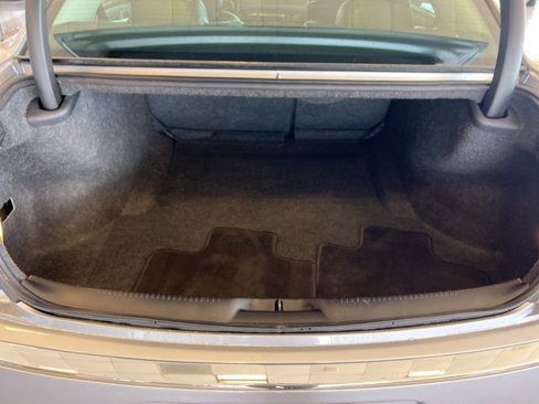 Used 2016 Chrysler 300 Limited image 36