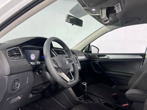 Used 2022 Volkswagen Tiguan S image 22
