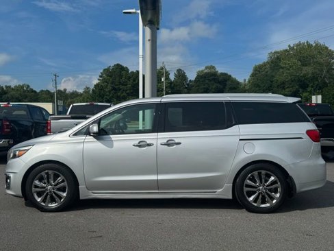 Used 2018 Kia Sedona SX Limited image 2