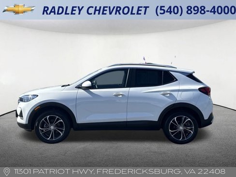 Certified 2022 Buick Encore GX Select image 2