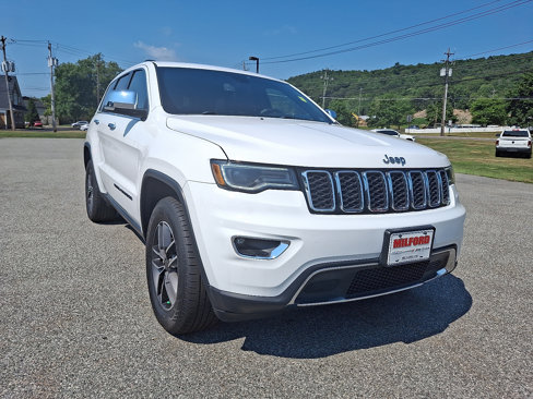 Used 2019 Jeep Grand Cherokee Limited w/ Luxury Group II image 2