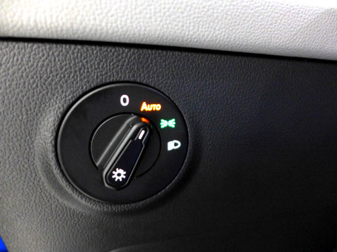 Used 2022 Volkswagen Taos SE w/ Panoramic Sunroof Package image 19