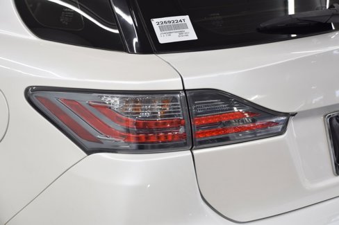 Used 2016 Lexus CT 200h image 10