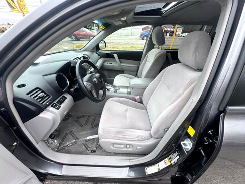 Used 2010 Toyota Highlander 4WD image 9