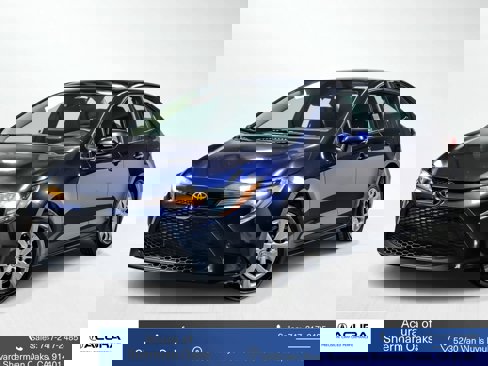 Used 2022 Toyota Corolla LE image 1