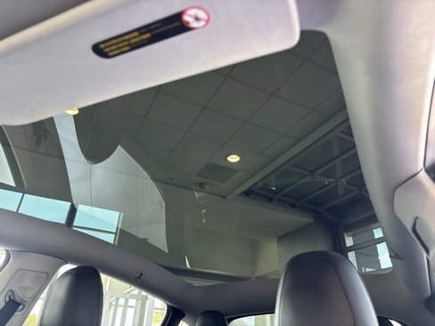 Used 2020 Tesla Model Y Performance image 13