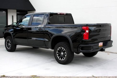 Used 2025 Chevrolet Silverado 1500 ZR2 w/ Technology Package image 11