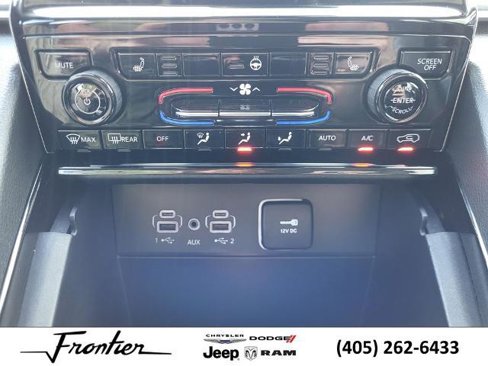 Used 2023 Jeep Grand Cherokee L Limited image 21