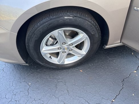 Certified 2022 Chevrolet Malibu LS image 18
