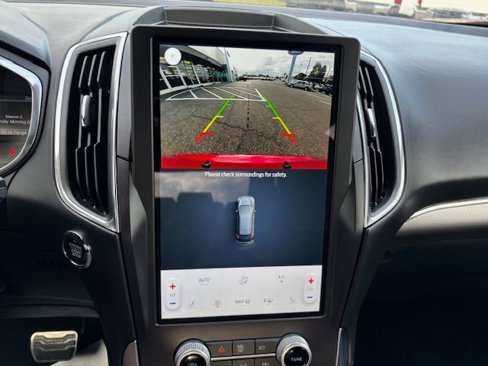 Used 2021 Ford Edge ST image 18