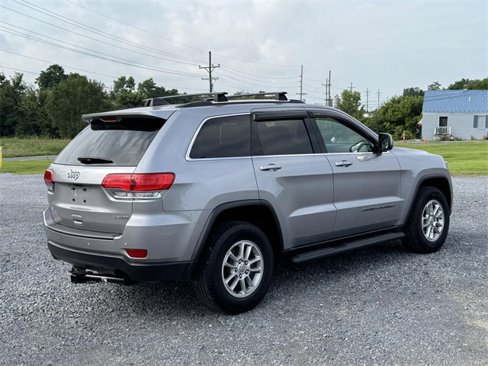 Used 2019 Jeep Grand Cherokee Laredo image 20