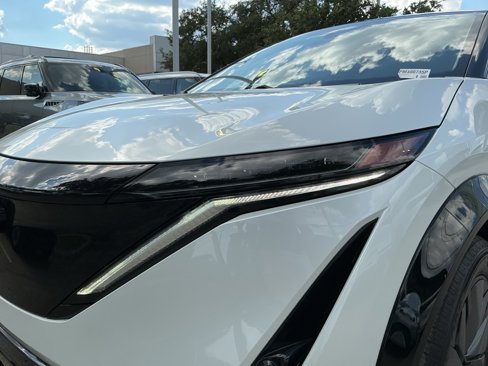 Used 2023 Nissan Ariya FWD image 8