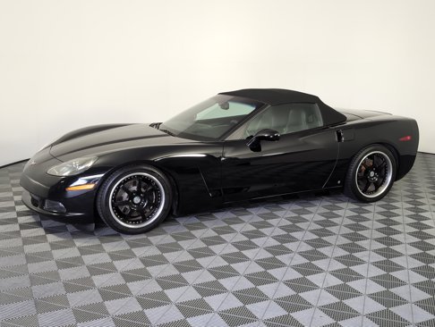 Used 2007 Chevrolet Corvette Convertible w/ Preferred Equipment Group image 2