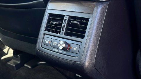Used 2016 Toyota Avalon Limited image 15