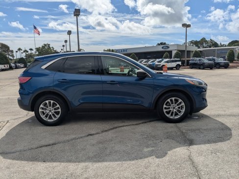 Certified 2022 Ford Escape SE image 3