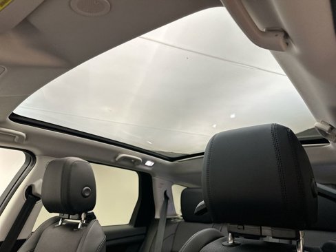 New 2025 Land Rover Discovery Sport S image 10