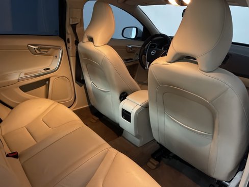 Used 2015 Volvo S60 T5 Premier image 32