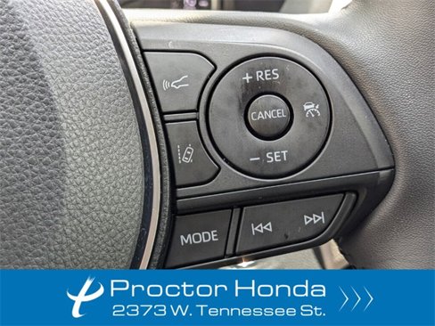 Used 2022 Toyota RAV4 XLE Premium image 23