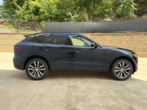 New 2026 Jaguar F-PACE R-Dynamic S image 7