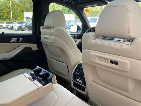 Used 2022 BMW X5 xDrive40i w/ Premium Package image 29