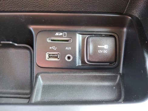 Used 2016 Jeep Cherokee Sport image 26