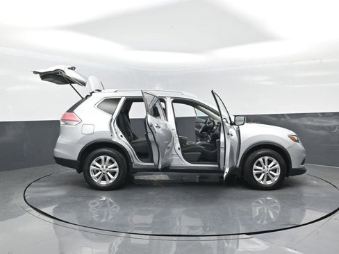 Used 2016 Nissan Rogue SV image 30