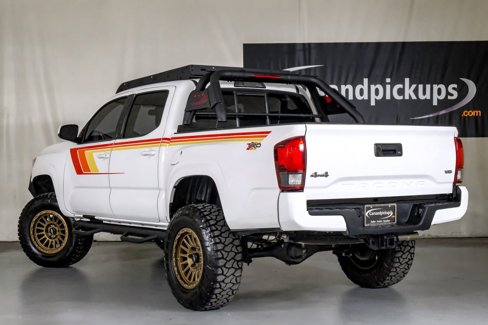 Used 2019 Toyota Tacoma SR w/ SR Convenience Package image 10