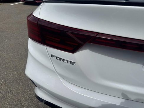 Used 2022 Kia Forte GT-Line w/ GT-Line Premium Package image 7