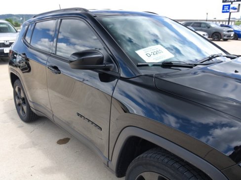 Used 2018 Jeep Compass Latitude image 10
