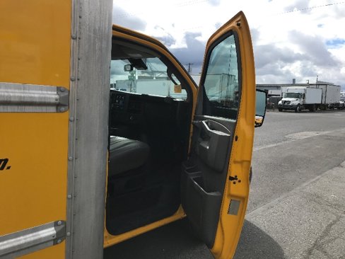 Used 2019 GMC Savana 3500 Extended w/ Driver Convenience Package image 19
