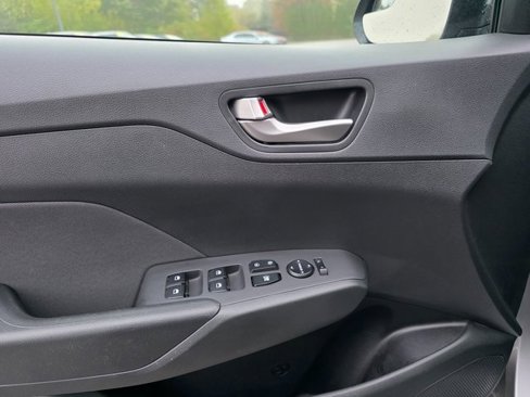 Used 2021 Hyundai Accent SEL image 24
