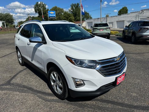 Used 2018 Chevrolet Equinox Premier image 3