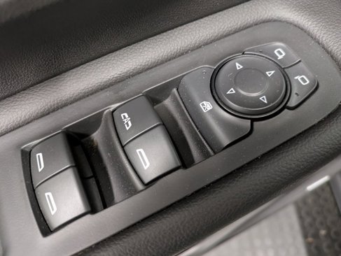 Used 2022 GMC Terrain AT4 w/ Infotainment Package II image 9