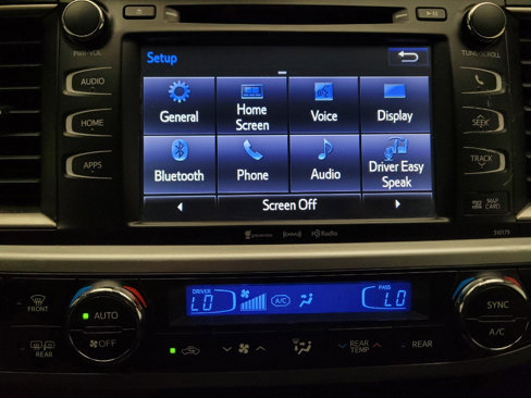 Used 2017 Toyota Highlander XLE image 25